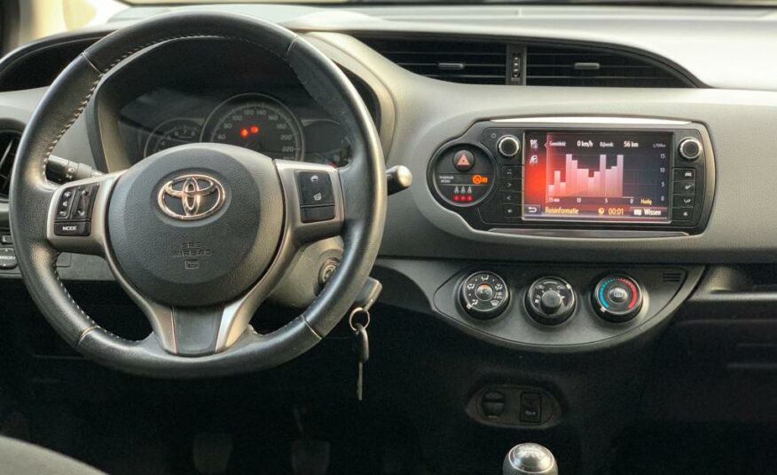 Toyota Yaris 1.3 Airco/Usb/Bluetooth/6 Versnellingen