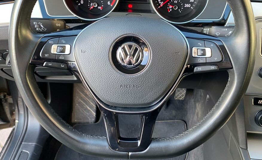 VW Passat 1.6TDI *Automaat* *Camera* *Full Led*