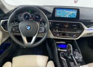 BMW 540i Sport Line *SoftClose* *Comfort zetels* *Camera*