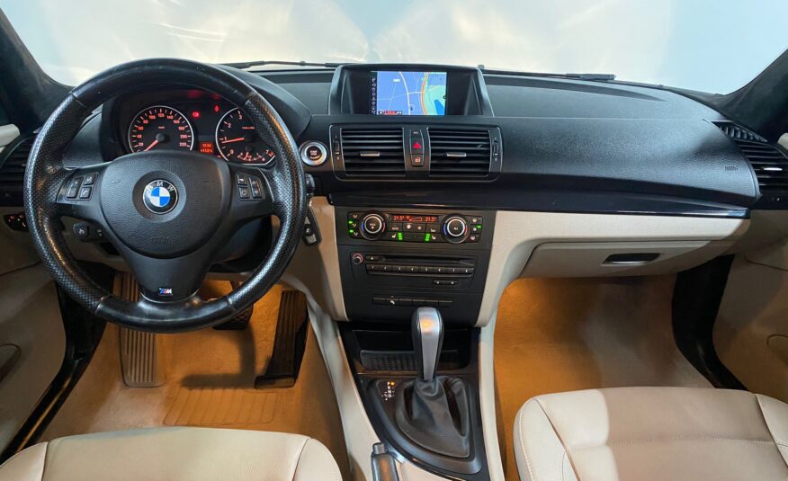 BMW 118i M-Pakket/ Automaat/ Open Dak / Parkeersensoren/Navi