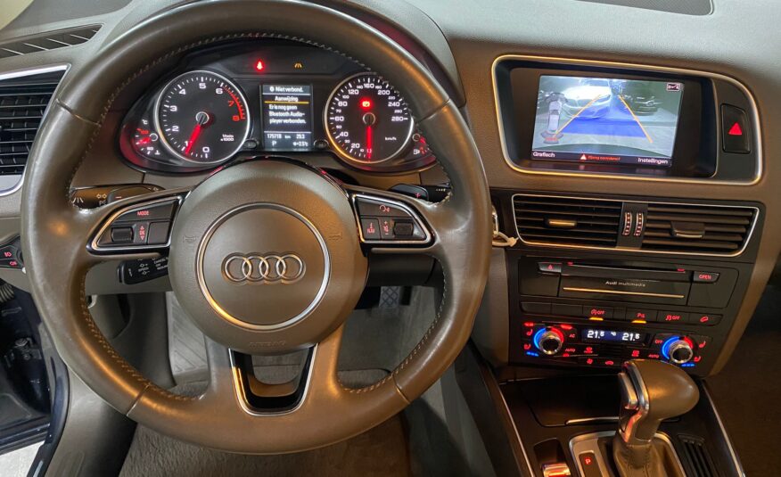 Audi Q5 2.0TFSI / S Line / Quattro/ Full Option!