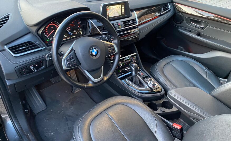BMW 218d Grand Tourer/Luxury/7zit/Pano/Camera/150pk/Keyless