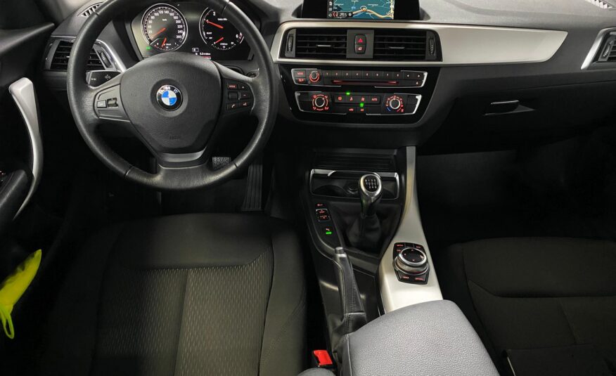 BMW 116d / Parkeersensoren/Navigatie/Euro6b/Airco