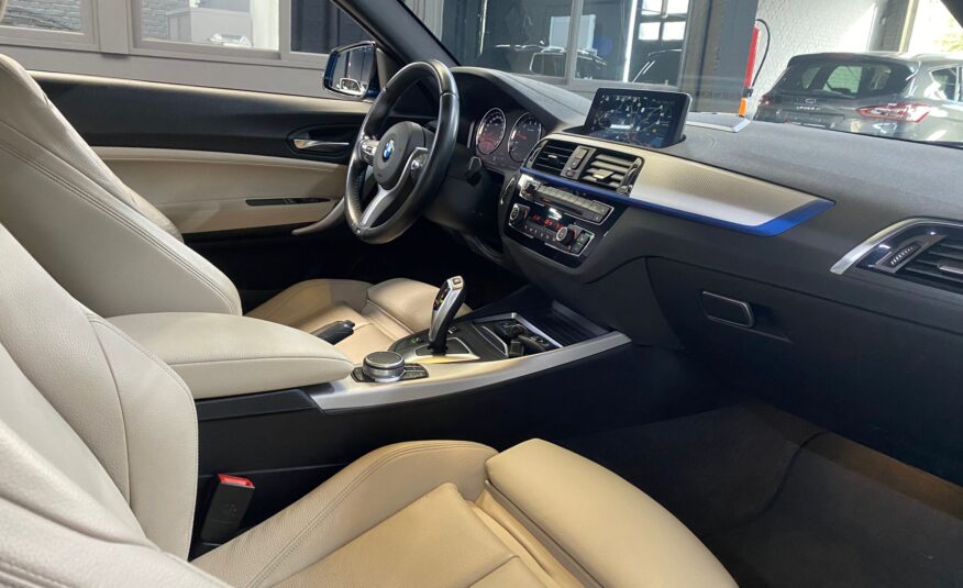 BMW 230i Coupe / M-Pakket / Open Dak / Keyless Entry /Camera