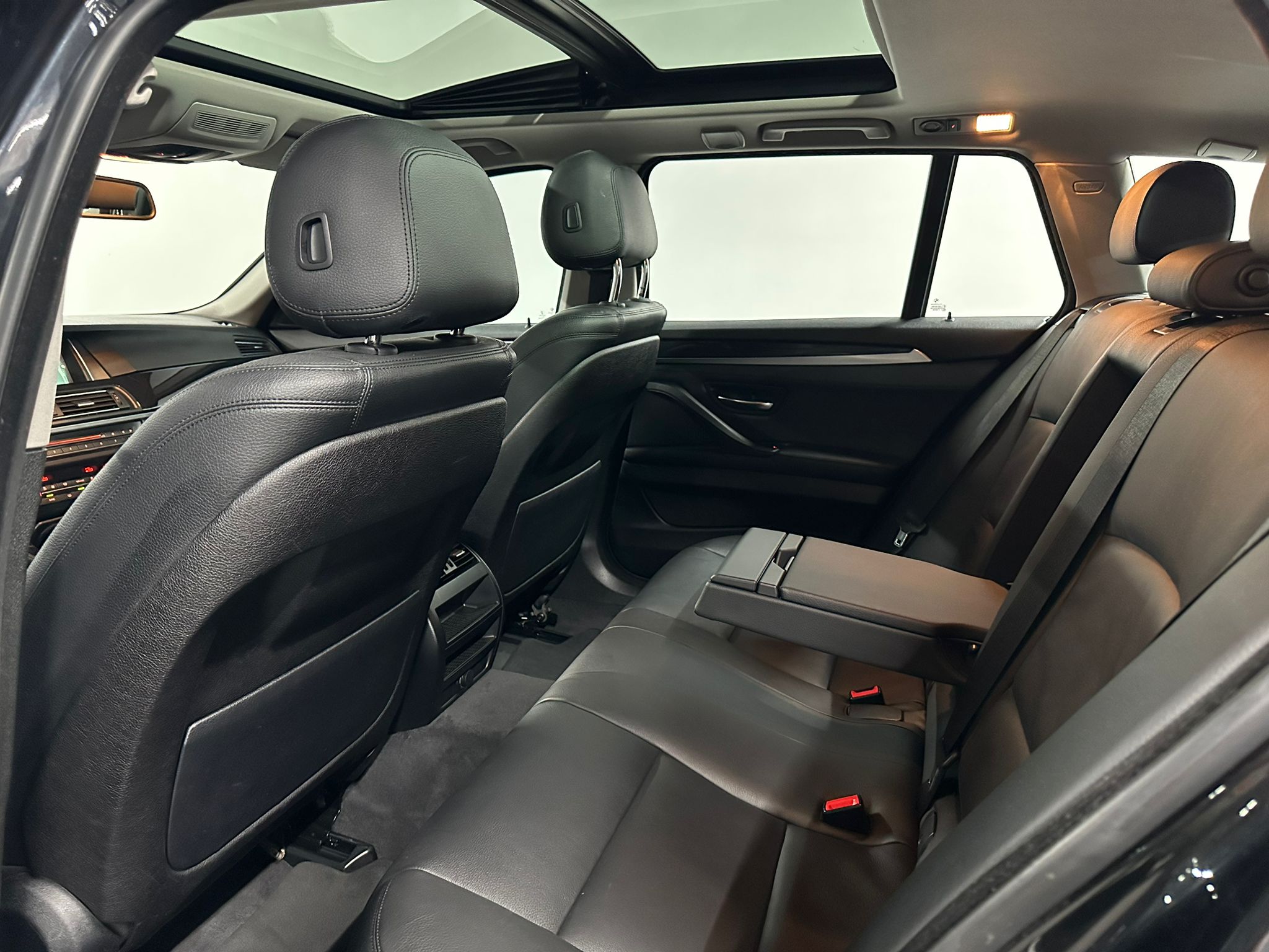 Bmw 518d / Euro6b / Pano / Camera / Leder interieur / Xenon