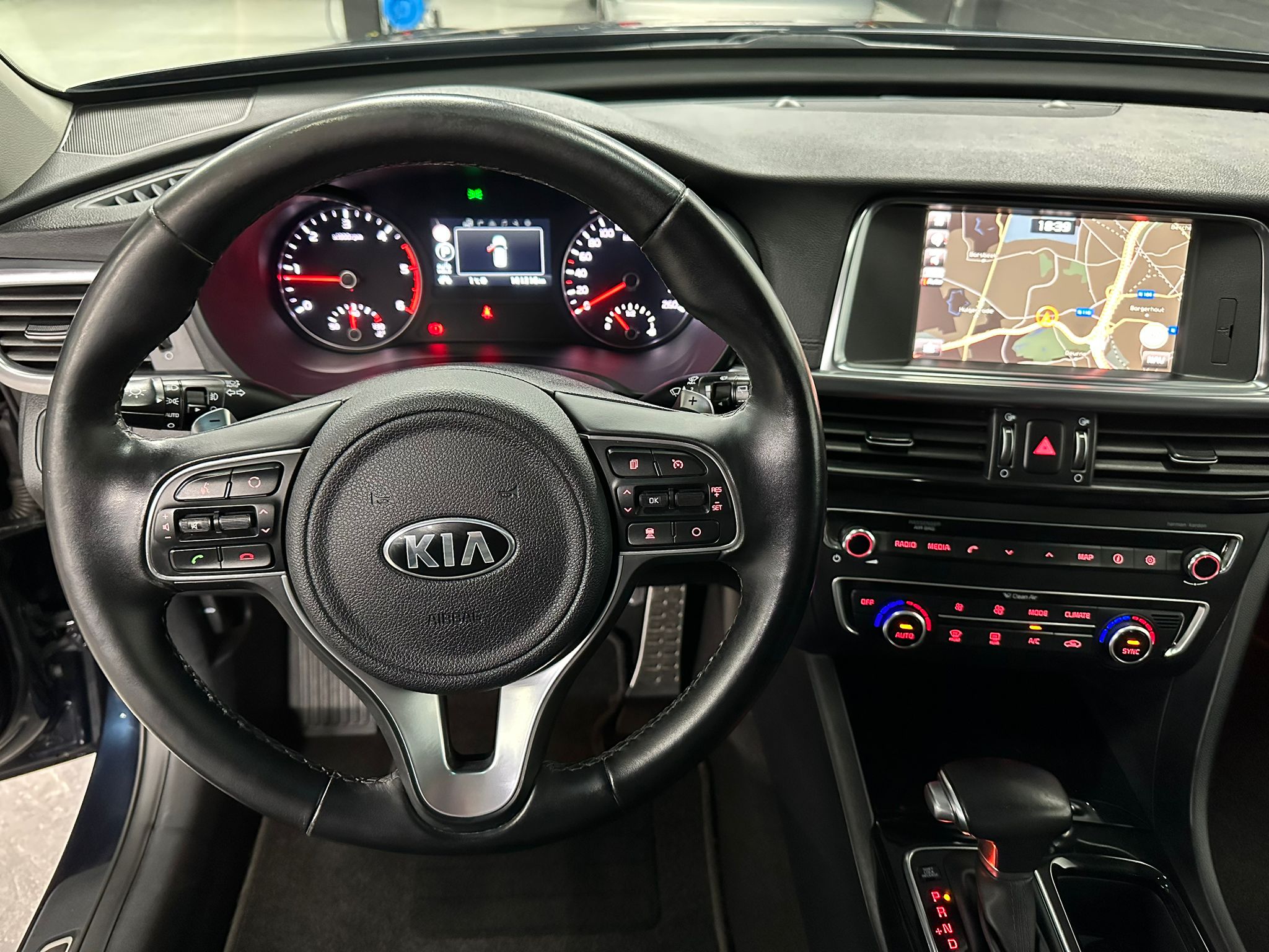 Kia Optima 1.7CRDI / Pano / Xenon / Euro6b / Automaat