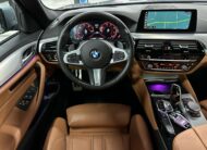 BMW 520dA / M-Pakket / Pano / 360 Camera / Trekhaak /190PK