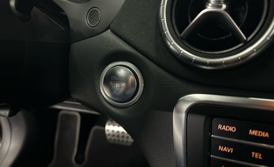 Mercedes CLA180 AMG Pakket / Camera/Trekhaak/Apple Carplay
