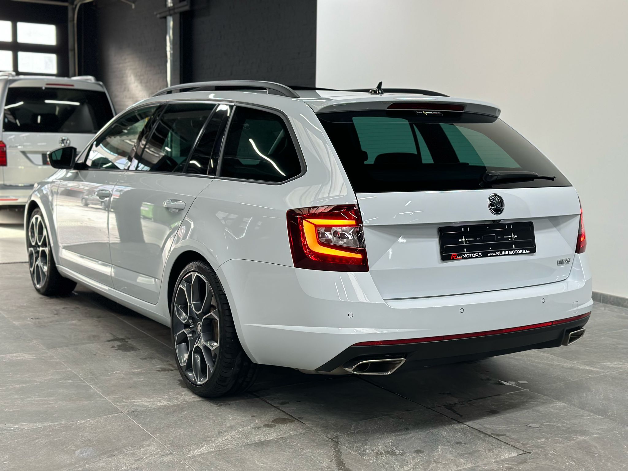 Skoda Octavia VRS 2.0TFSI / 245pk / Pano / Virtual dash