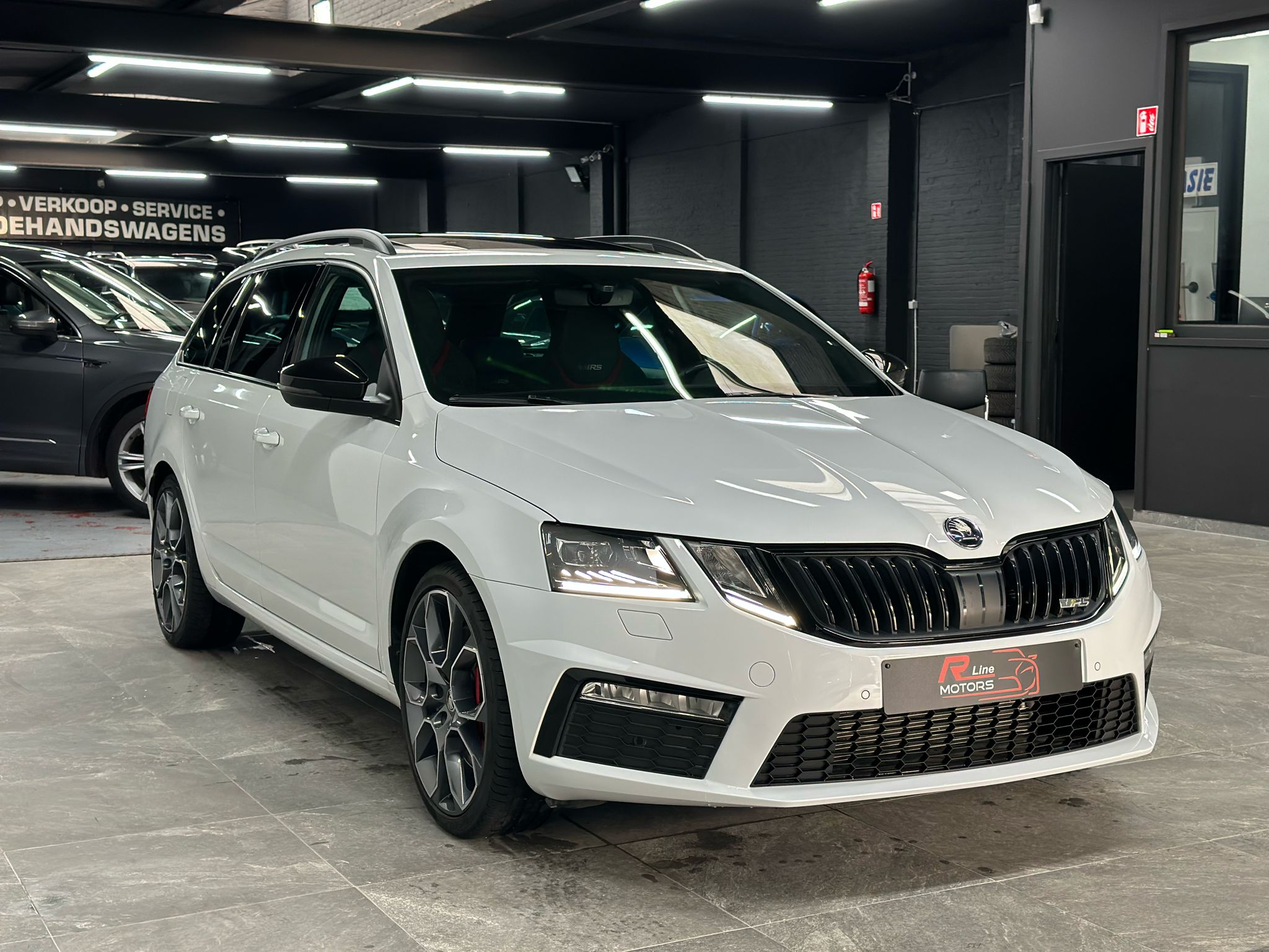 Skoda Octavia VRS 2.0TFSI / 245pk / Pano / Virtual dash