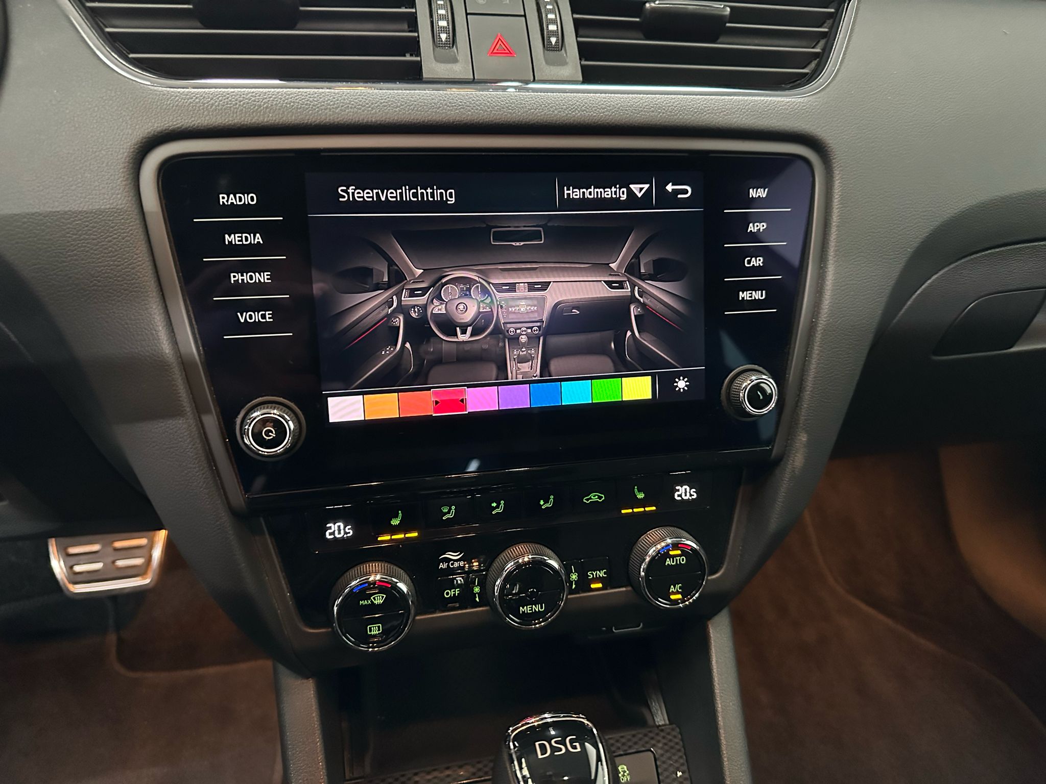 Skoda Octavia VRS 2.0TFSI / 245pk / Pano / Virtual dash