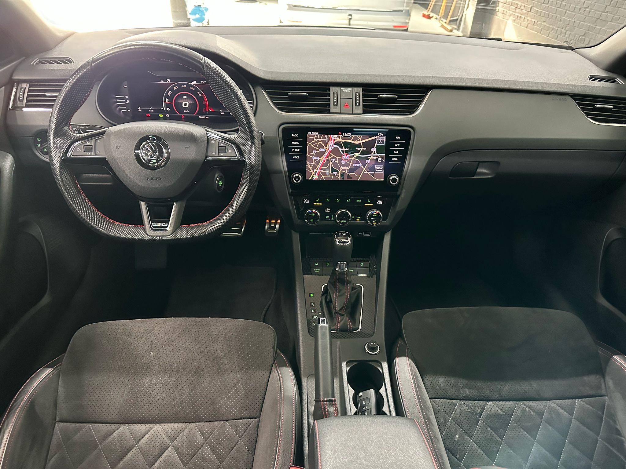 Skoda Octavia VRS 2.0TFSI / 245pk / Pano / Virtual dash