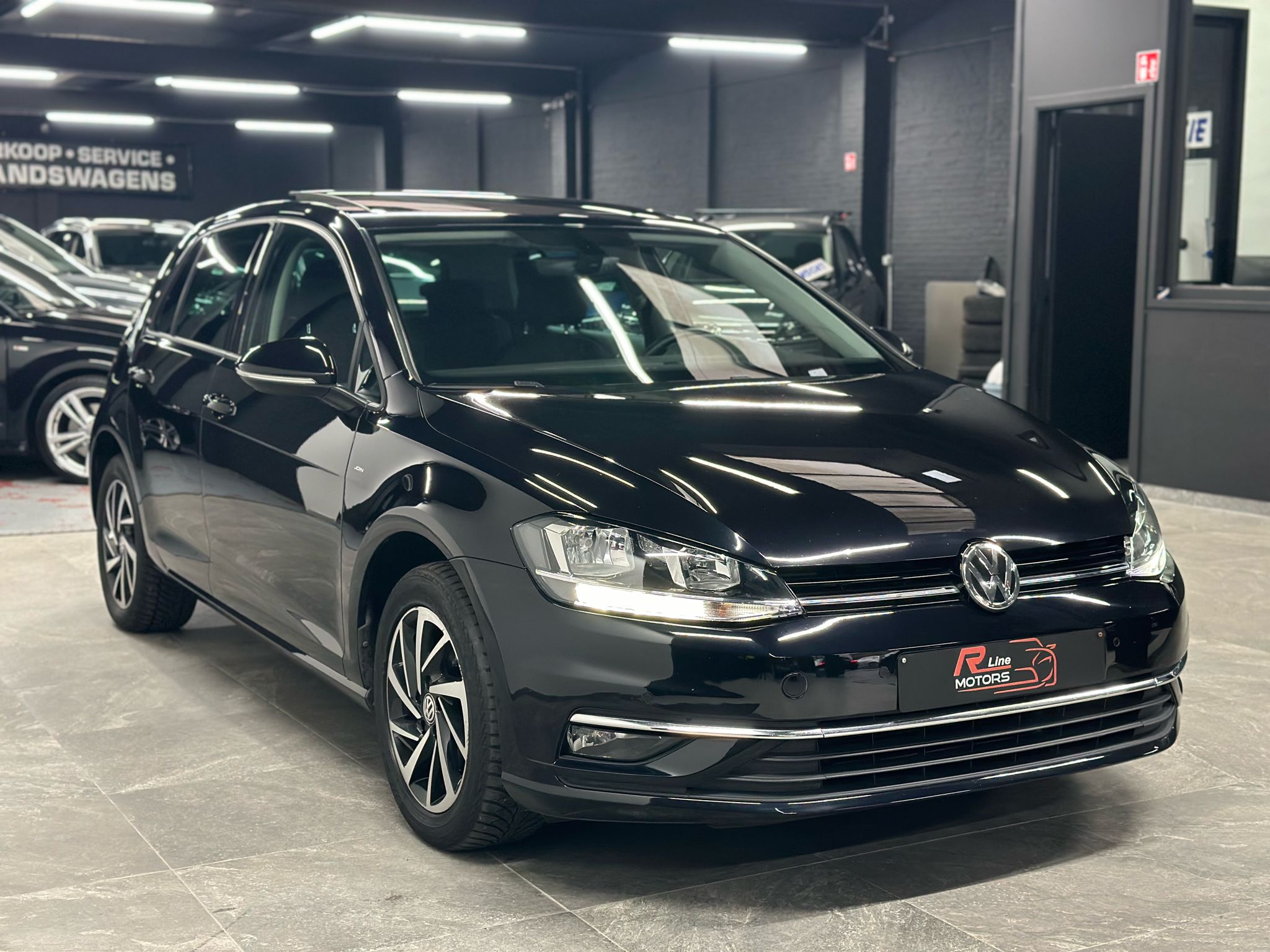 VW Golf 7 1.6TDI – Join – Pano – Camera – Keyless Entry