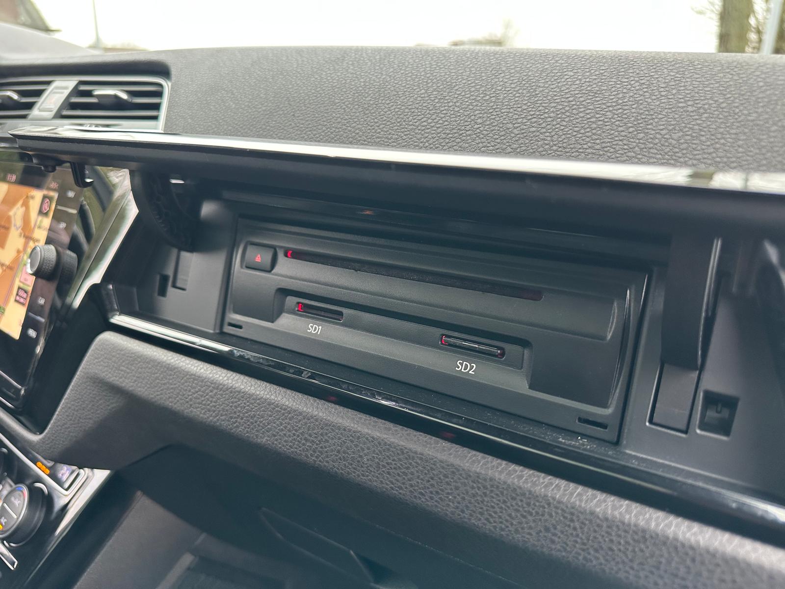 VW Touran 1.5TSI Highline – 7zit – Pano – Camera