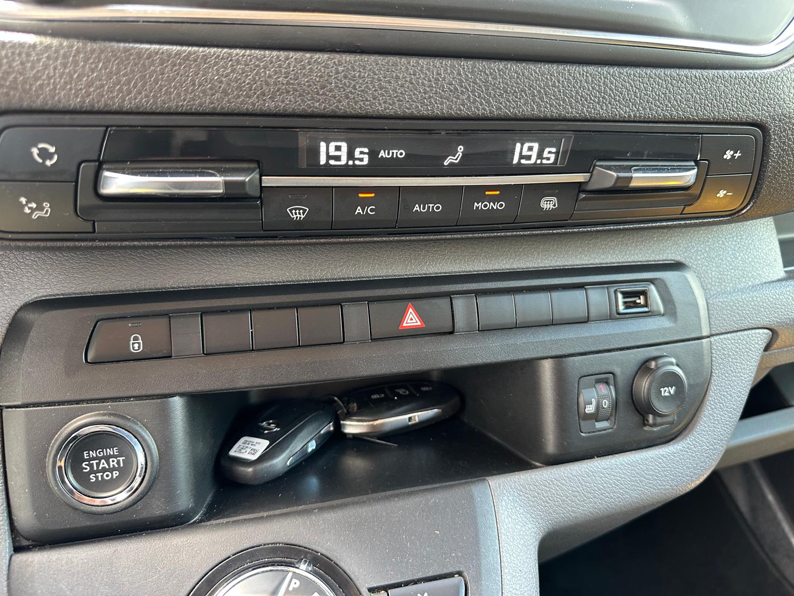 Opel Vivaro 2.0D – 177pk – L2 – Dubbel cabine 6 zit – BTW-FULL