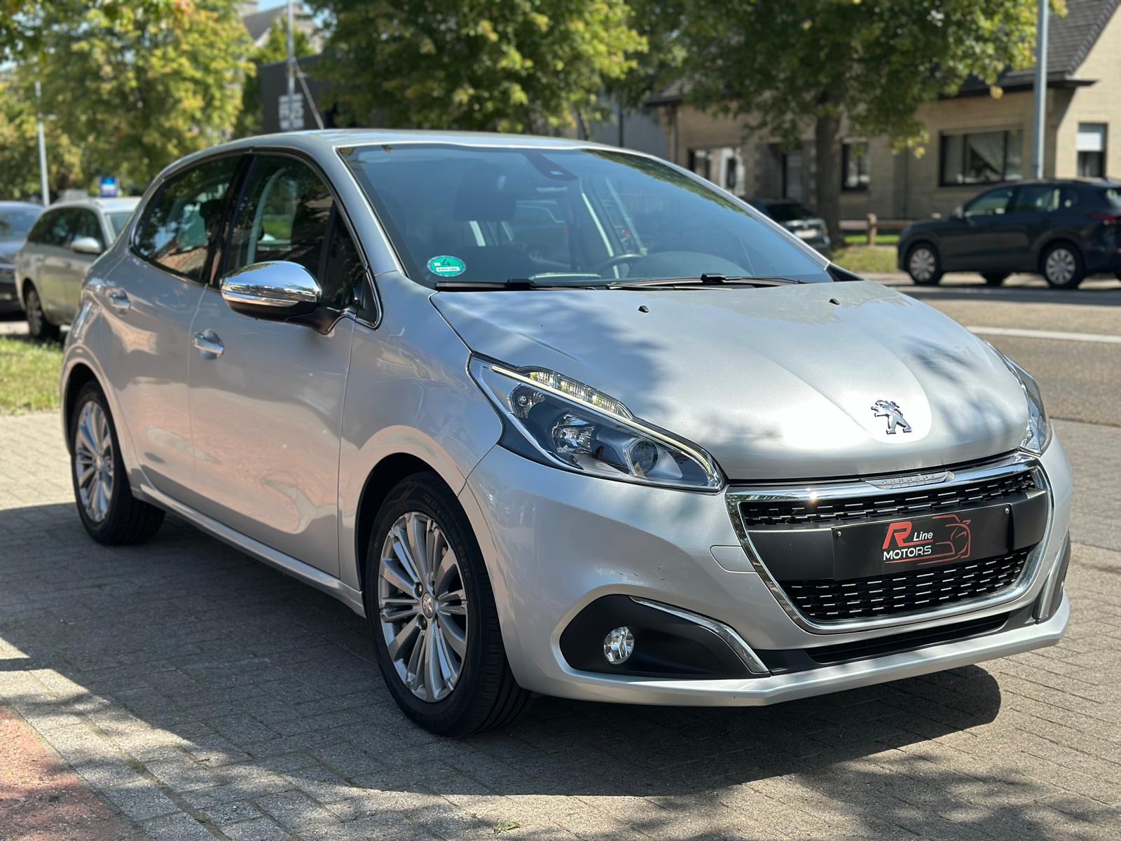 Peugeot 208 Allure – 1.2 Benzine – Apple Carplay – 110pk