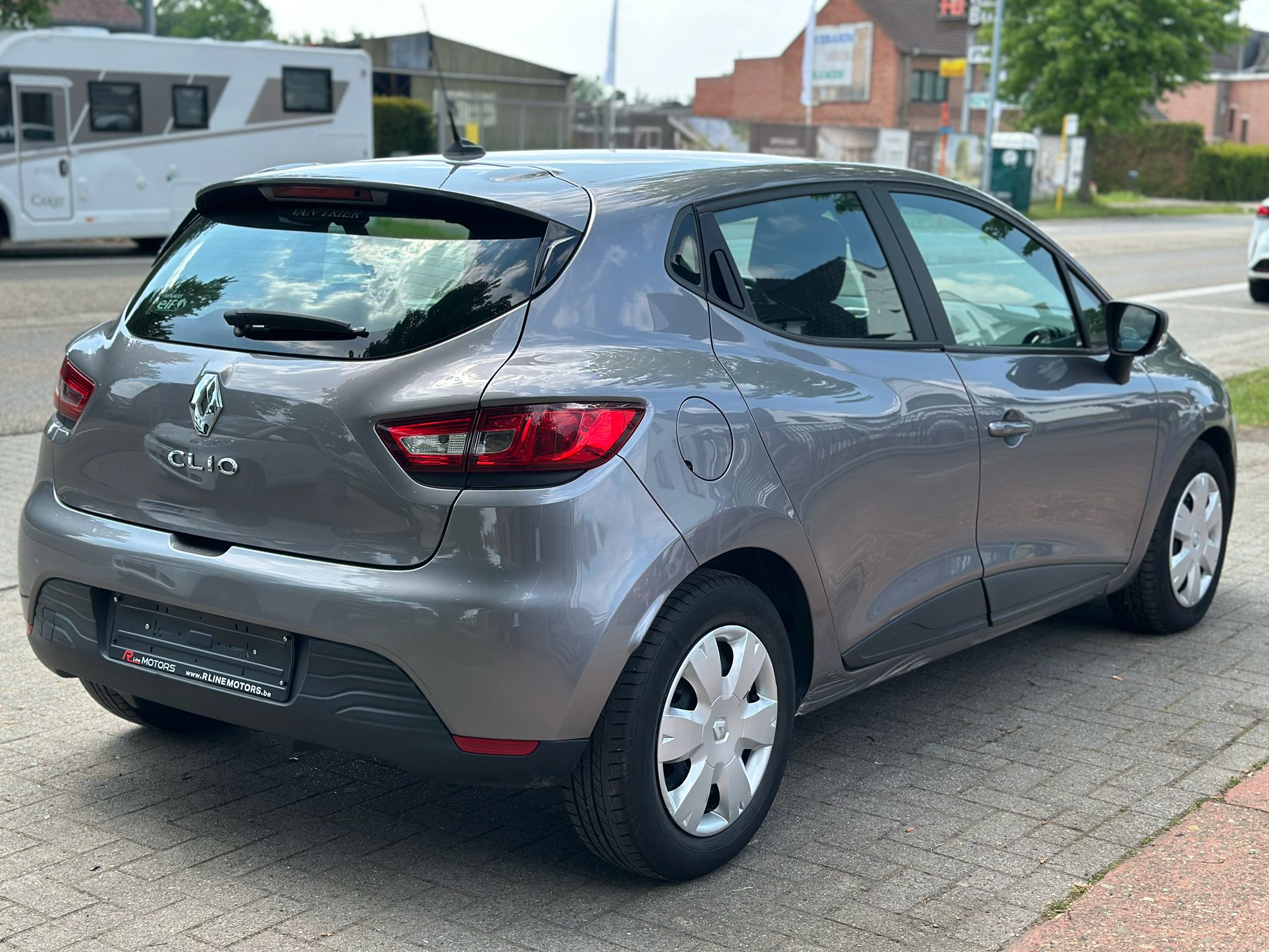 Renault Clio 1.2 benzine – 32.772KM – Airco – Navigatie –