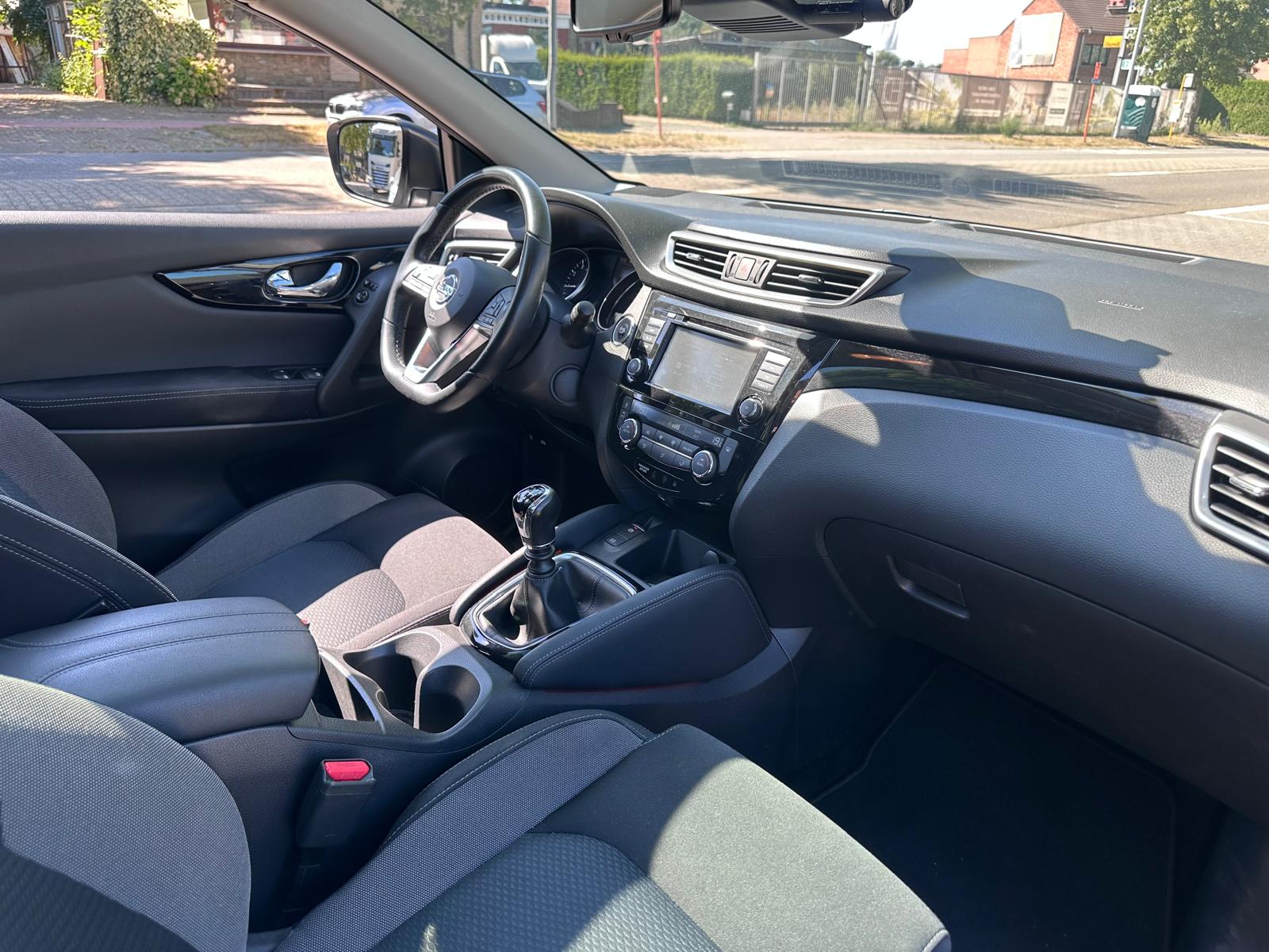 Nissan Qashqai Qashqai 1.3 DIG-T – 22.133KM – 360 Camera – Nieuwstaat