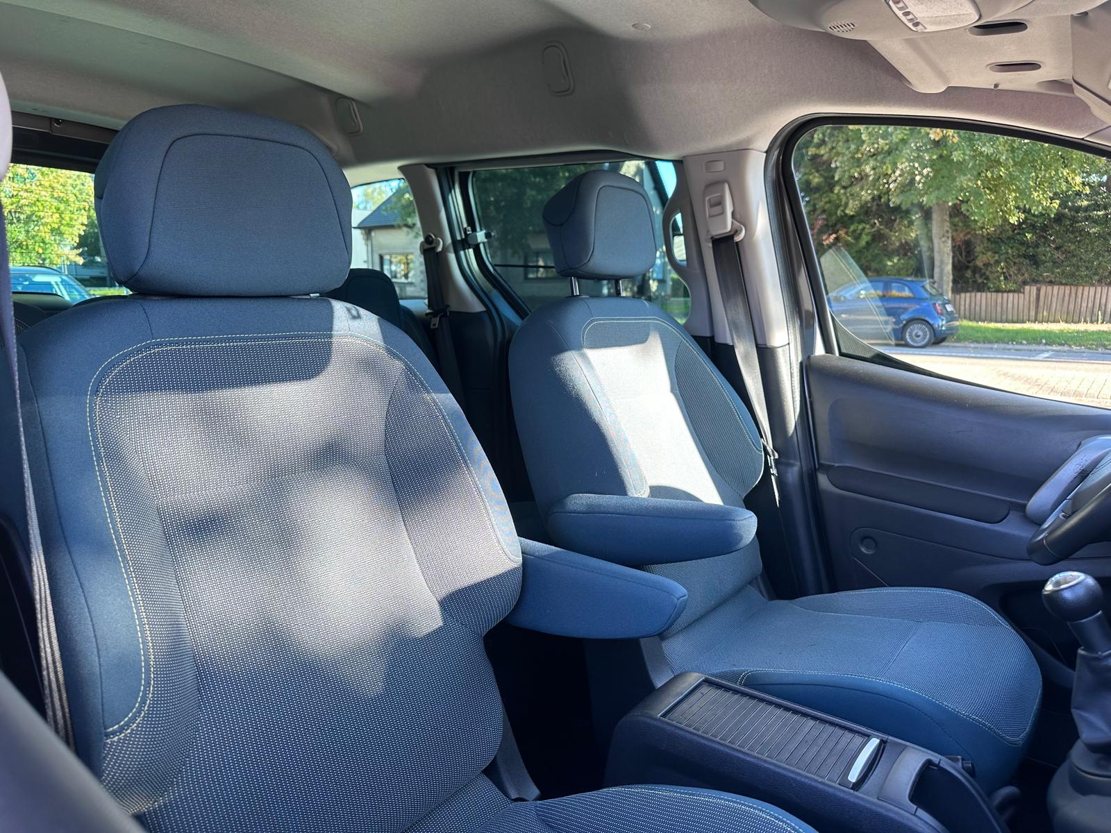 Citroen Berlingo 1.2i- 59.989KM- Airco – Trekhaak – 2017