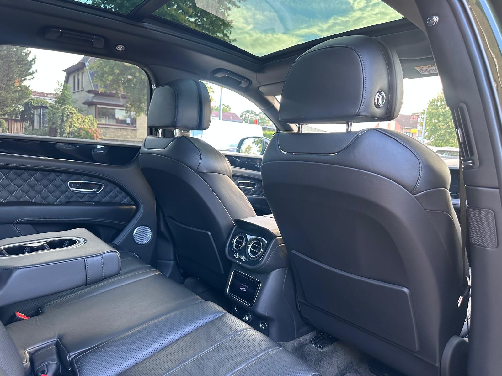 Bentley Bentayga 4.0 Twin Turbo V8 -First Edition – NAIM – BRITISH RACING GREEN
