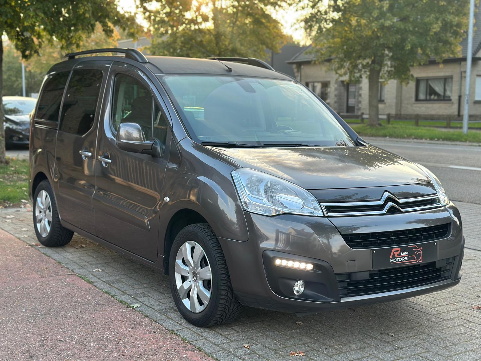Citroen Berlingo 1.2i- 59.989KM- Airco – Trekhaak – 2017