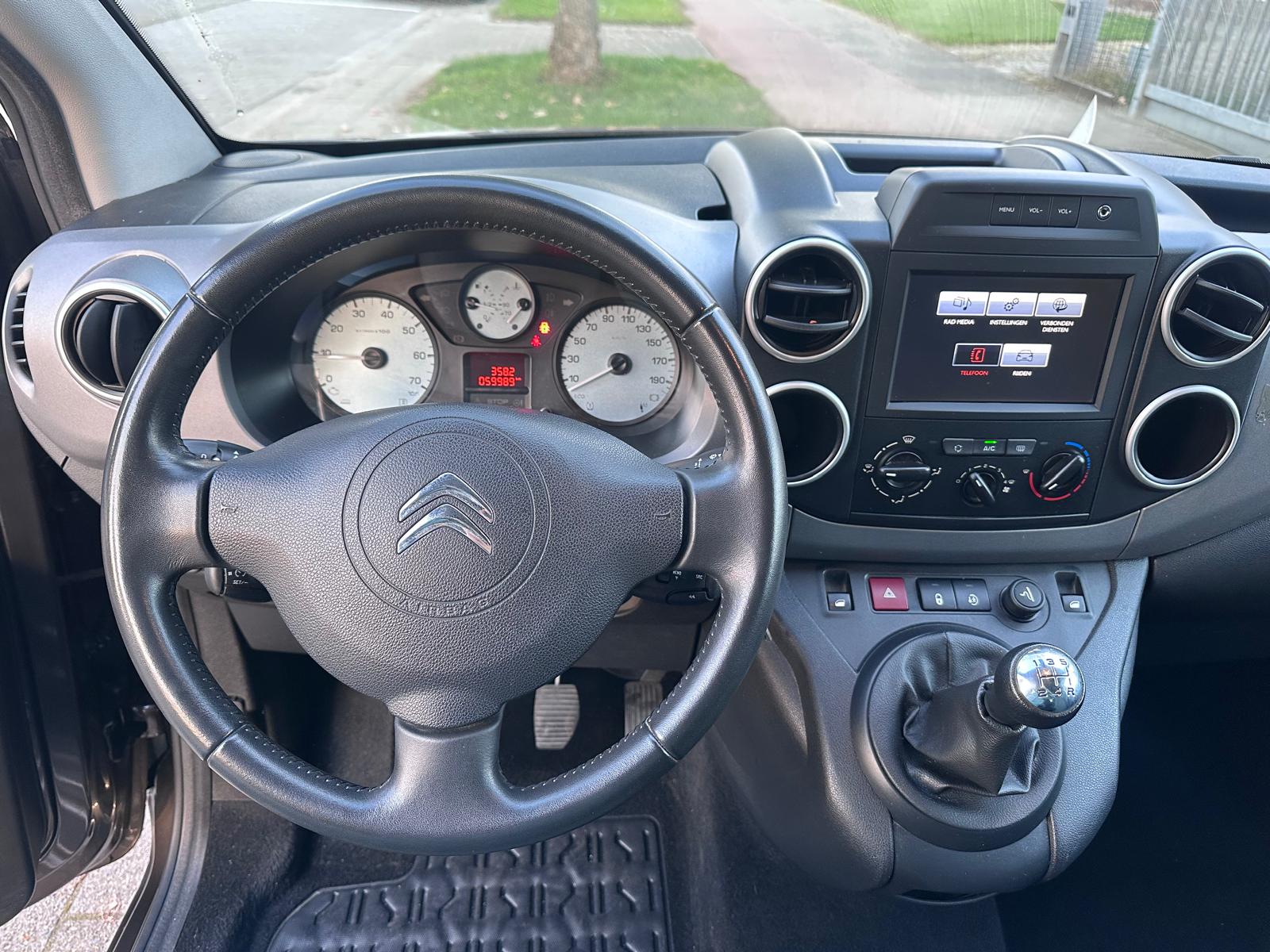 Citroen Berlingo 1.2i- 59.989KM- Airco – Trekhaak – 2017