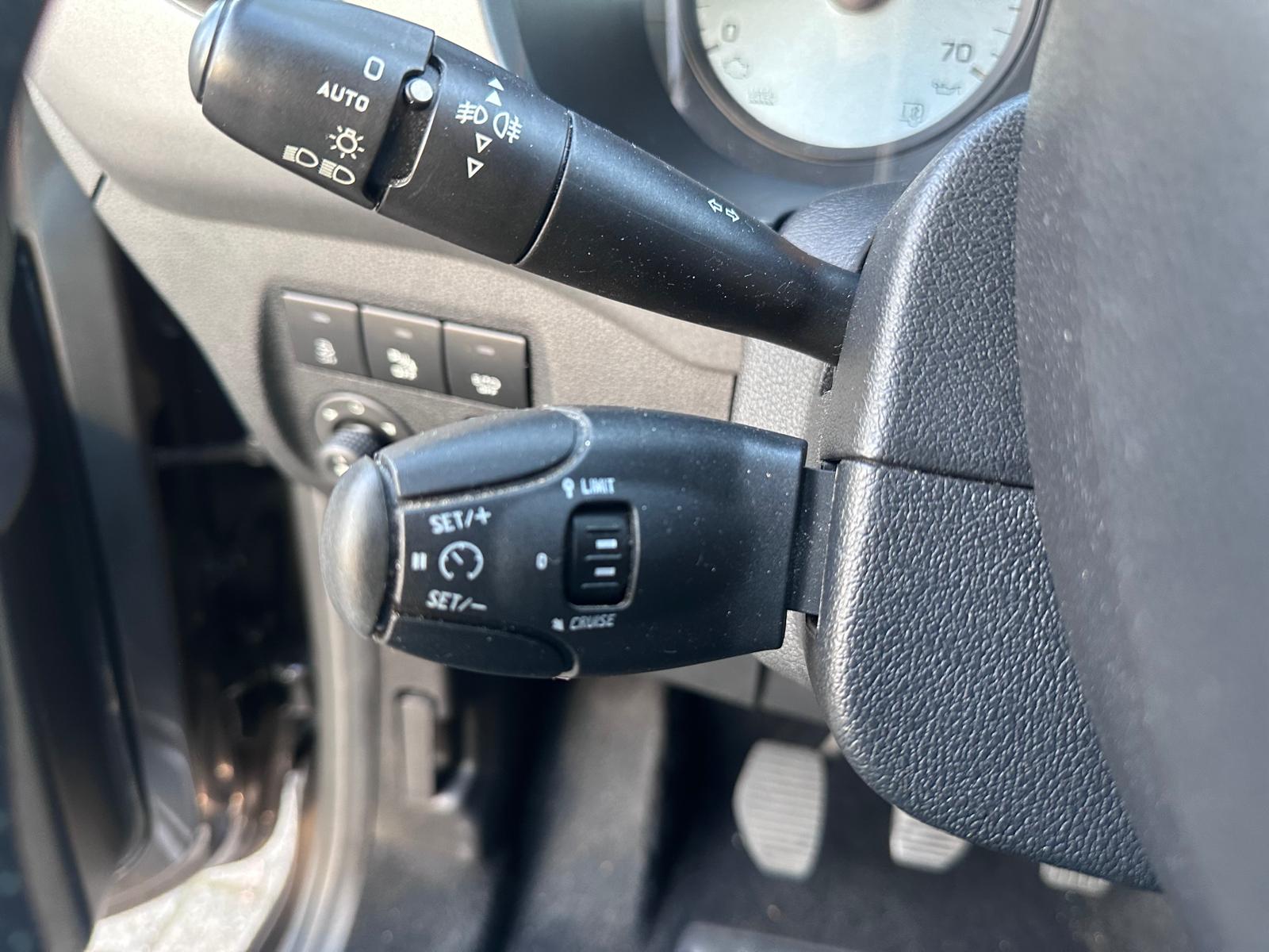 Citroen Berlingo 1.2i- 59.989KM- Airco – Trekhaak – 2017