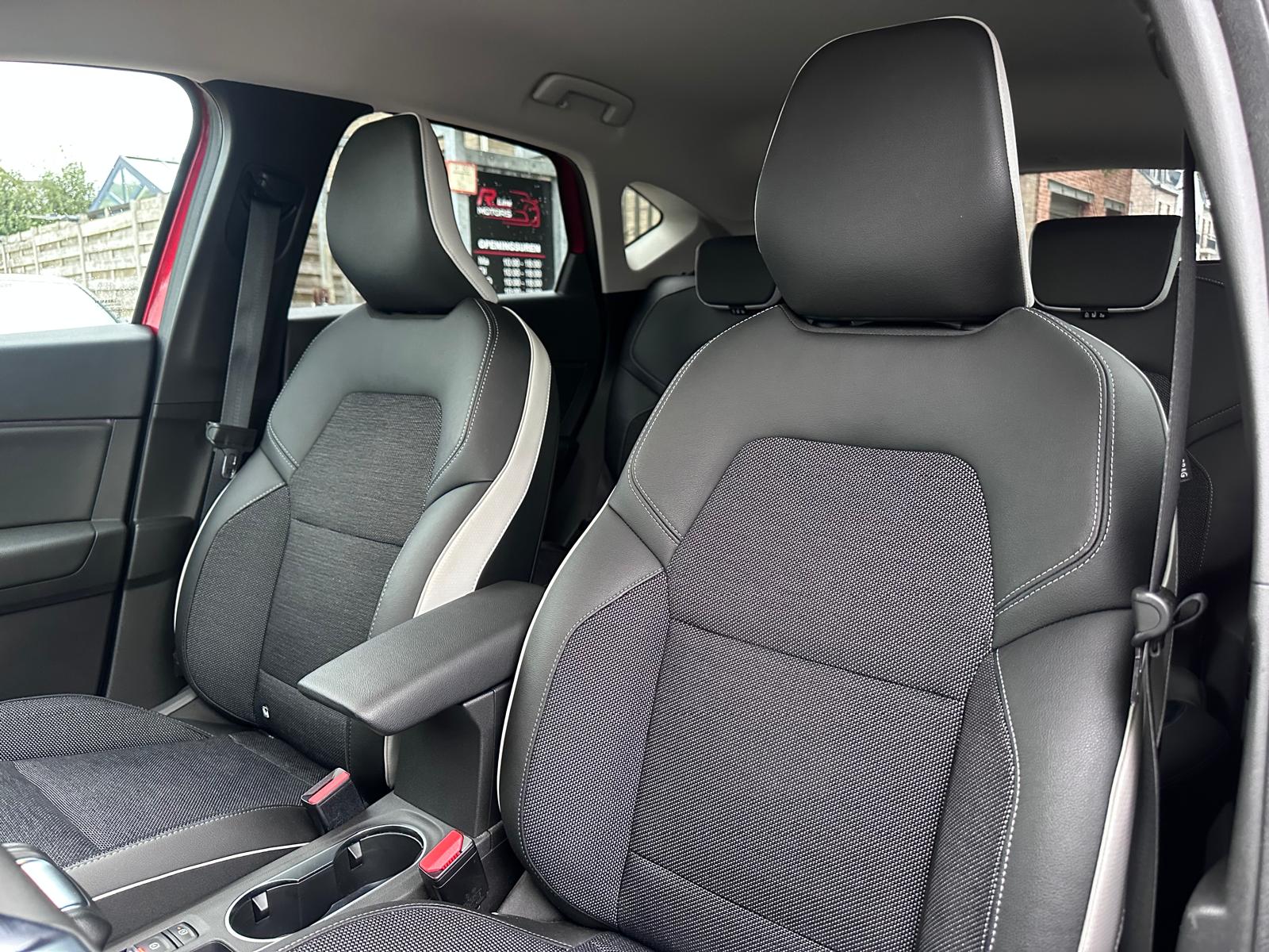 Renault Captur 1.0 TCe Intens – 36.000KM – 360 Camera – Dodehoek