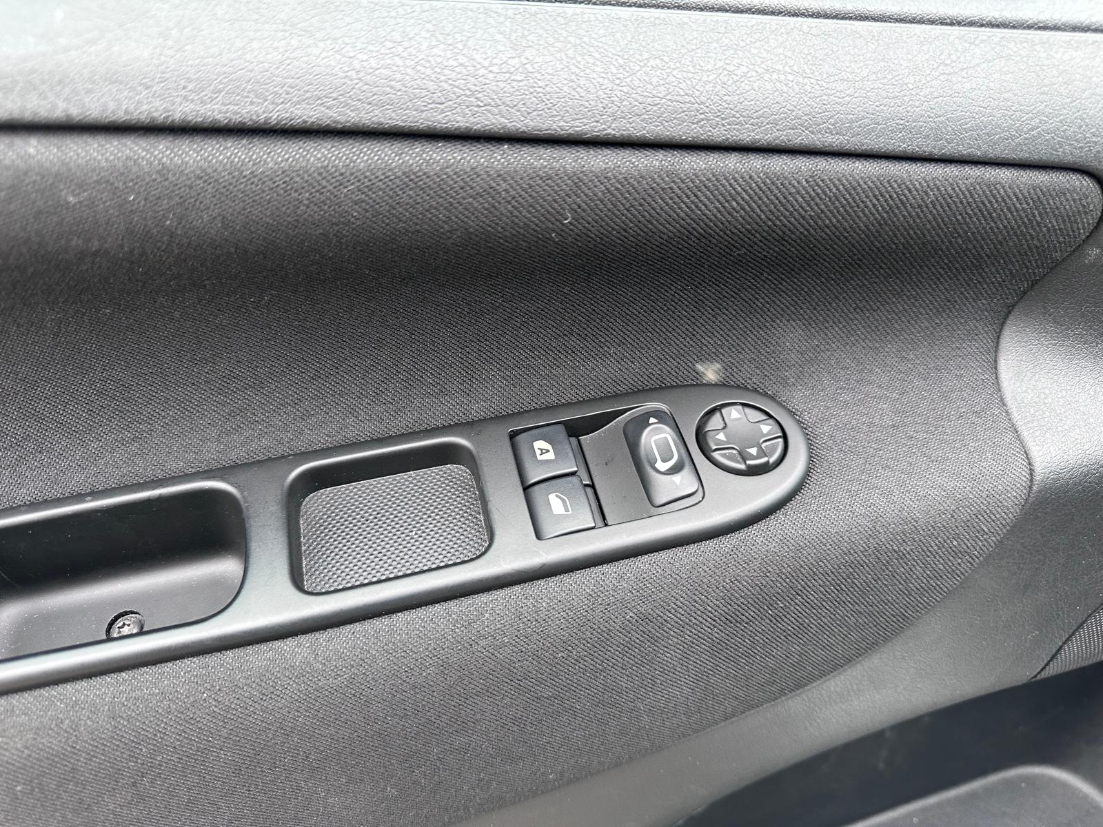 Peugeot 207 207 1.4i – 8.232KM – Airco – Eerste eigenaar