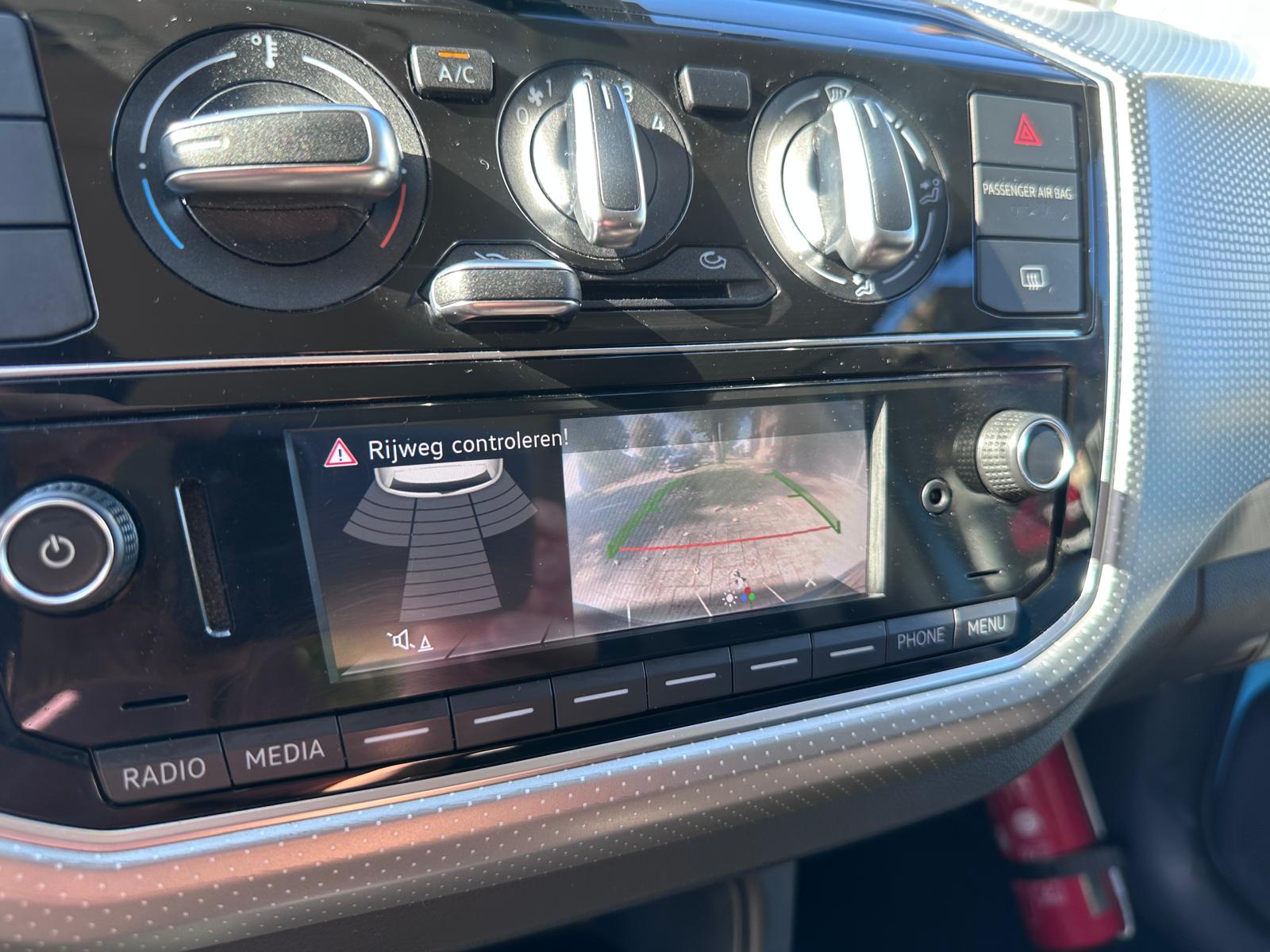 VW Up! 1.0i – Automaat – 23.590KM – 2018 – Camera – Airco