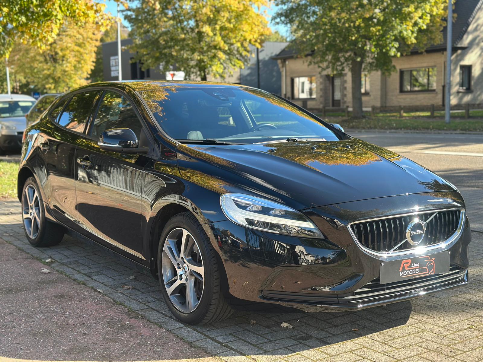 Volvo V40 1.5 T2 Black Edition – Automaat – 69.763KM – 2019