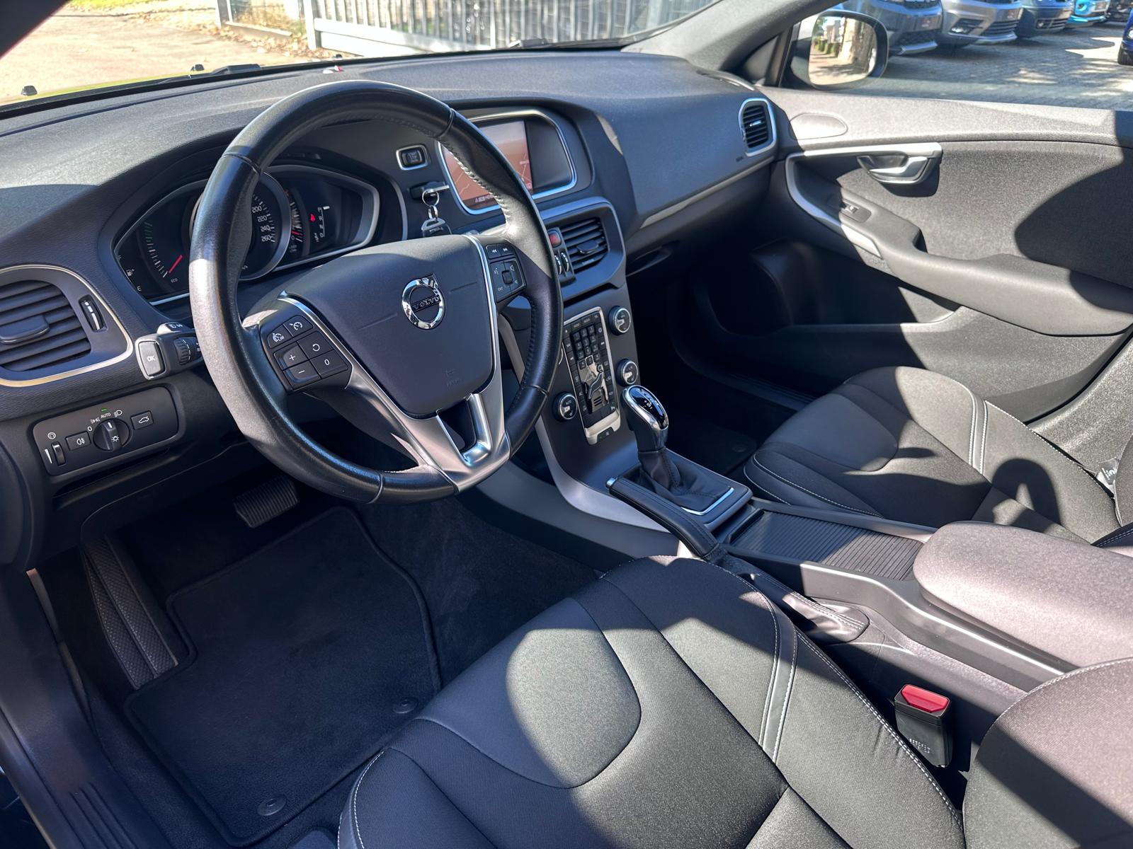 Volvo V40 1.5 T2 Black Edition – Automaat – 69.763KM – 2019