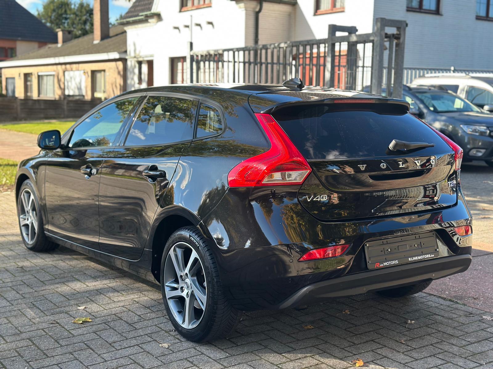 Volvo V40 1.5 T2 Black Edition – Automaat – 69.763KM – 2019