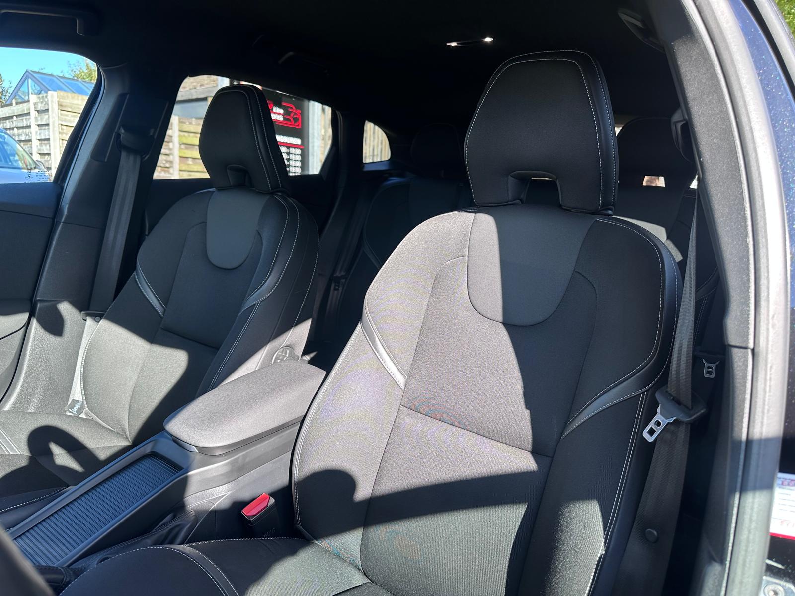 Volvo V40 1.5 T2 Black Edition – Automaat – 69.763KM – 2019