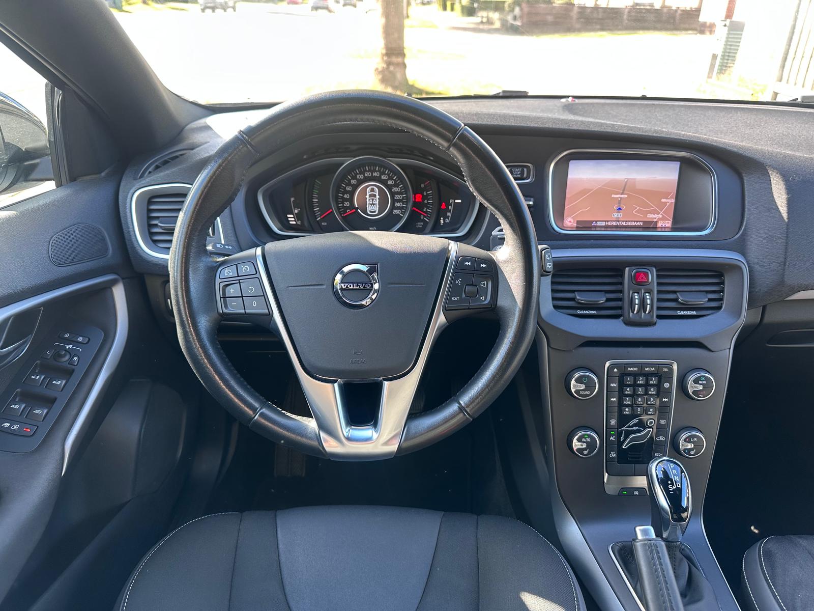 Volvo V40 1.5 T2 Black Edition – Automaat – 69.763KM – 2019