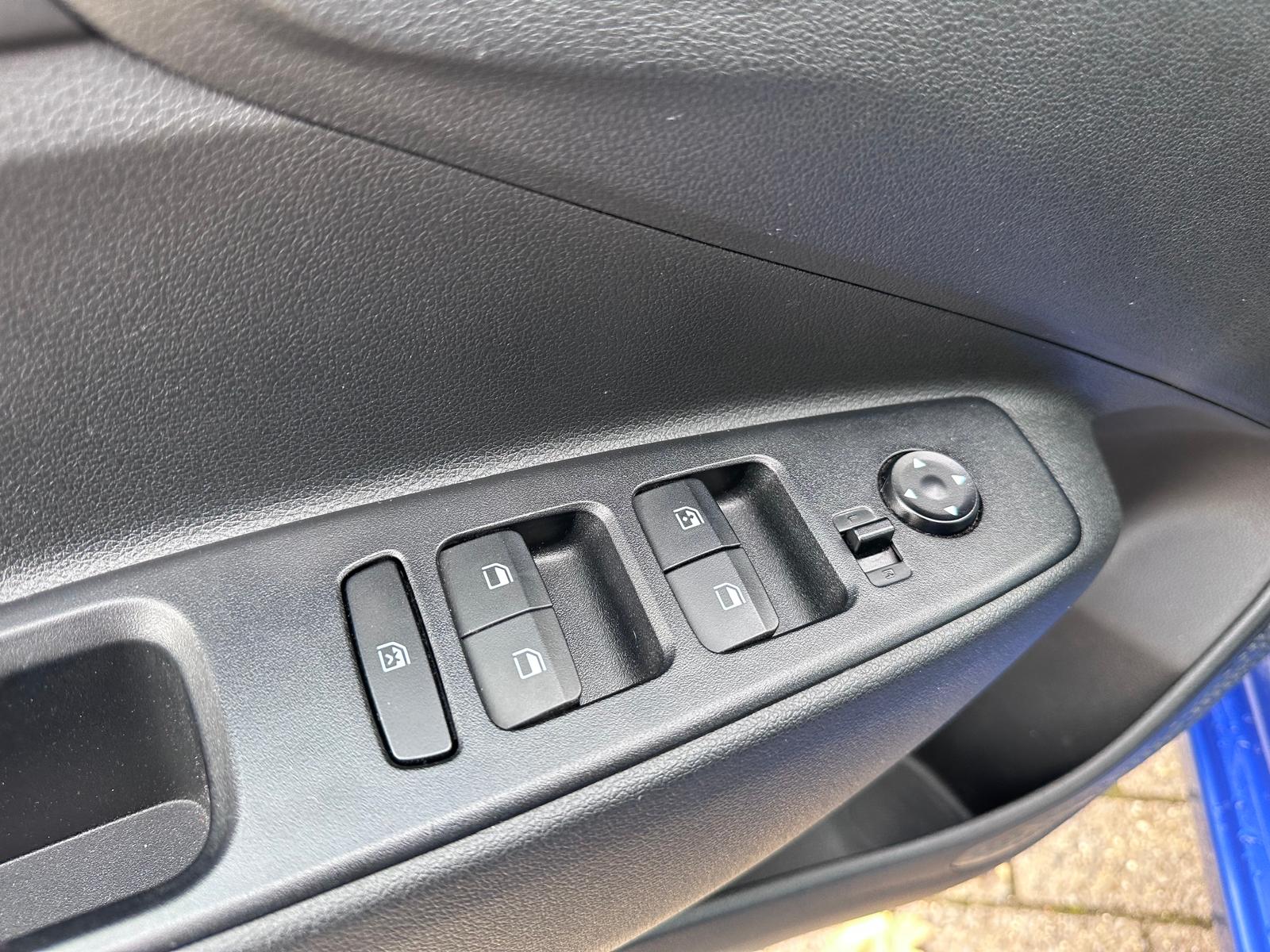 Hyundai i10 1.0i Twist – Camera – 20.689KM – Apple Carplay –