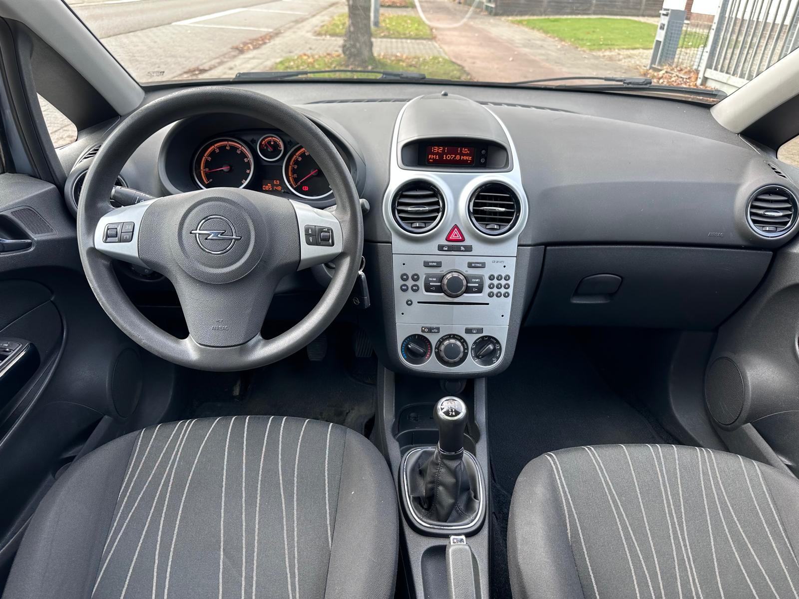 Opel Corsa Corsa 1.2i – 85.148KM – Airco – Trekhaak – Gekeurd