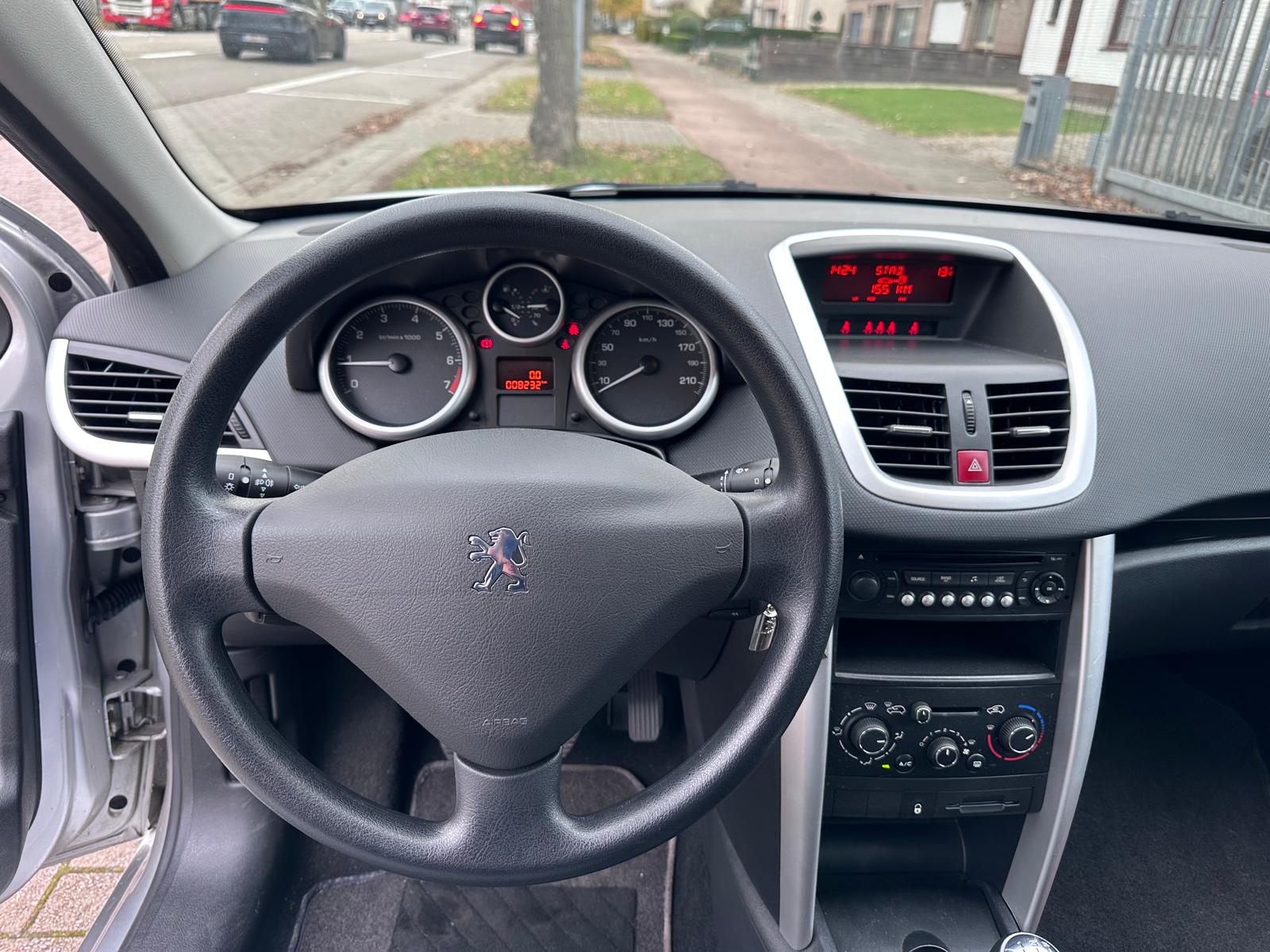 Peugeot 207 207 1.4i – 8.232KM – Airco – Eerste eigenaar