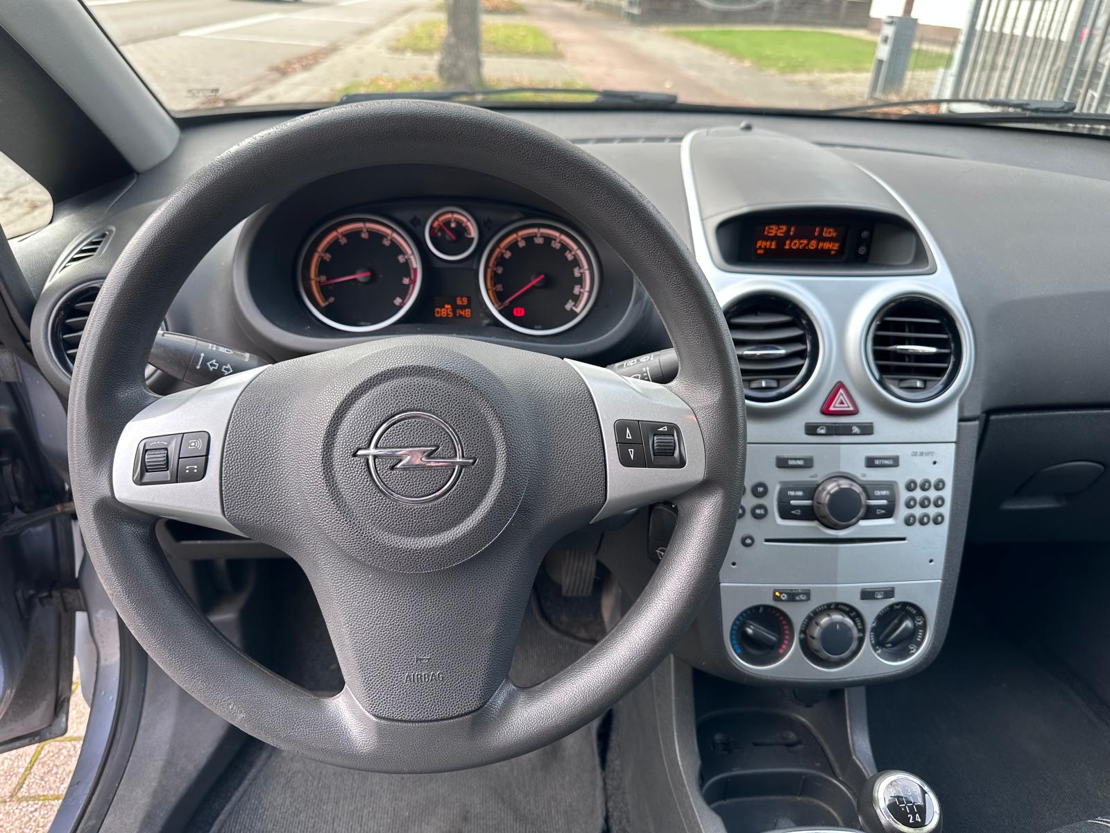 Opel Corsa Corsa 1.2i – 85.148KM – Airco – Trekhaak – Gekeurd